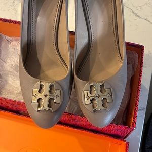Worn twice - Tory Burch Luna 85mm wedge